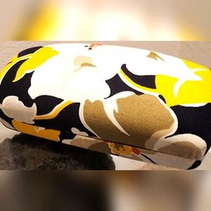 Vera Bradley Glasses case with cleaning cloth.